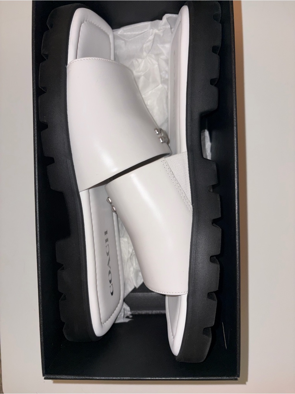 COACH Florence Lth Sandal - Picture 2 of 7